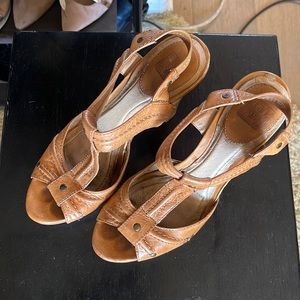 Frye leather open toed platform heels 8.5